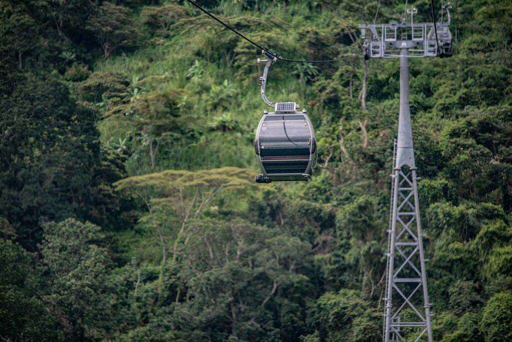 img parque cerro del Santísimo viaje en teleférico